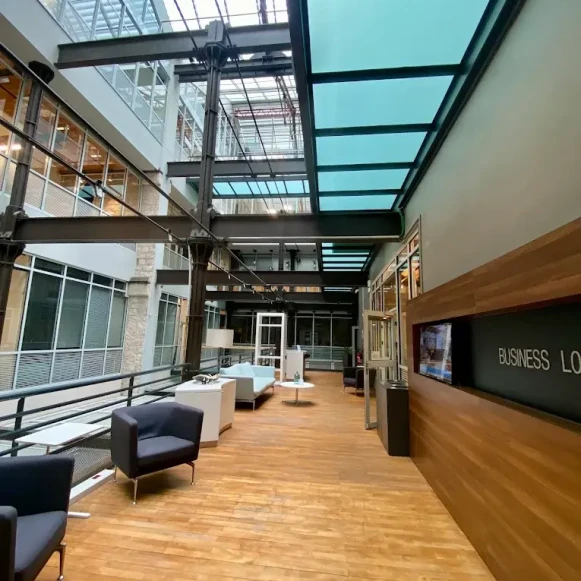 Bureau privé 4 m² 1 poste Location bureau Place de la Joliette Marseille 13002 - photo 13