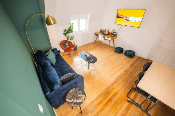 Open Space - 88000 - 6 postes - 340€