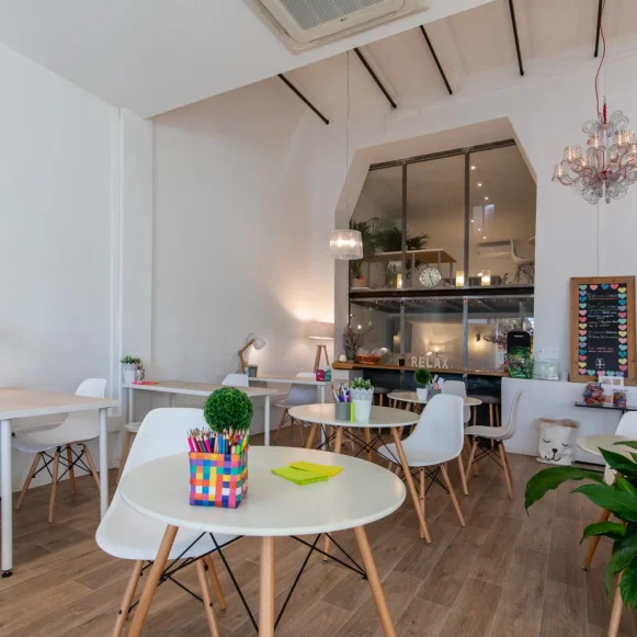 Open Space  10 postes Coworking Avenue Jean Jaurès Carpentras 84200 - photo 1