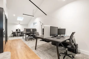 Espace indépendant - 94300 - 22 postes - 9030€