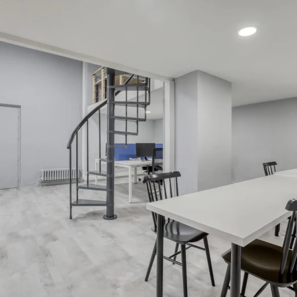 Espace indépendant 145 m² 20 postes Location bureau Rue d'Hauteville Paris 75010 - photo 9