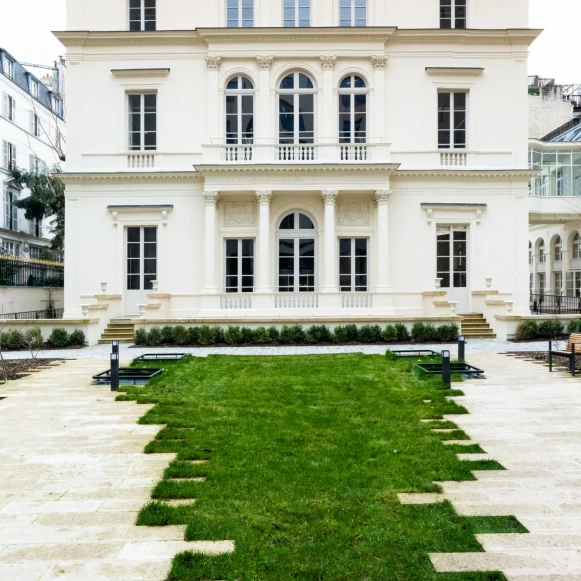 Bureau privé 22 m² 4 postes Coworking Rue de Trévise Paris 75009 - photo 2