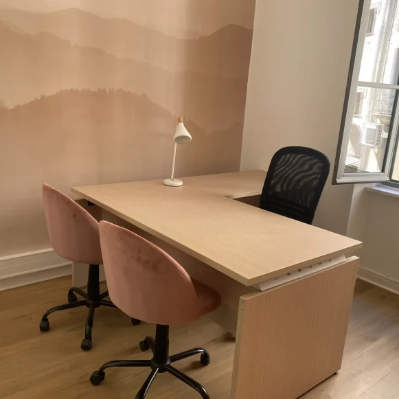 Bureau privé 9 m² 2 postes Location bureau Cours de la République Narbonne 11100 - photo 1