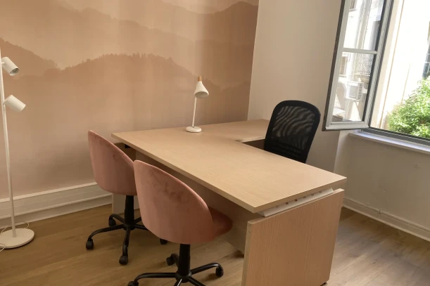 Bureau privé - 11100 - 2 postes - 400€
