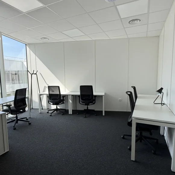 Bureau privé 15 m² 5 postes Location bureau Avenue François Pignier Bourg-en-Bresse 01000 - photo 2