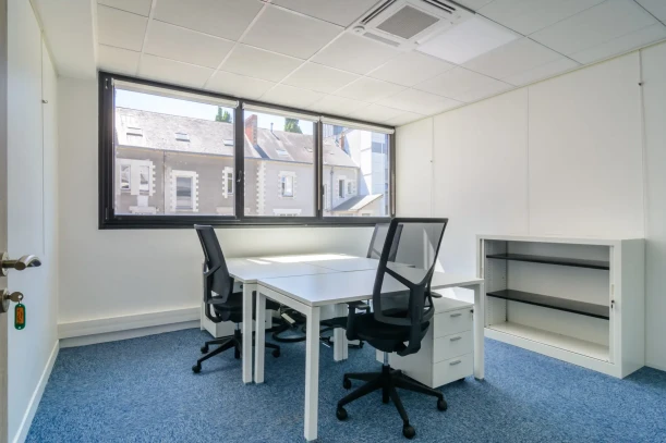 Bureau privé - 44000 - 3 postes - 835.56€
