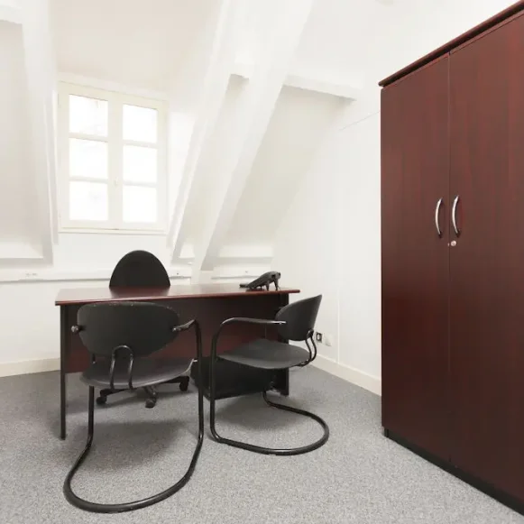 Bureau privé 8 m² 1 poste Location bureau Rue du Vieil Abreuvoir Saint-Germain-en-Laye 78100 - photo 1