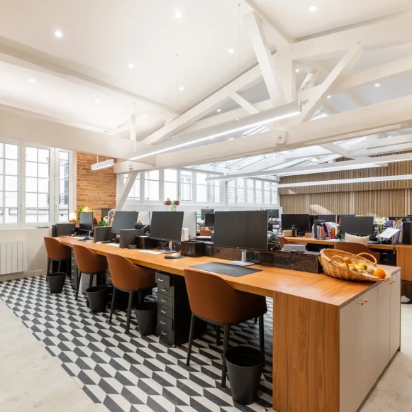 Espace indépendant 140 m² 24 postes Location bureau Rue de Laborde Paris 75008 - photo 3