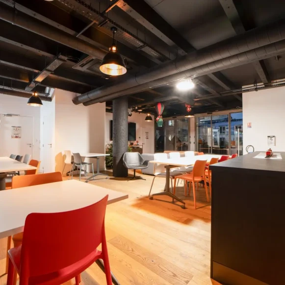 Espace indépendant 340 m² 30 postes Location bureau Rue Nationale Lille 59800 - photo 1