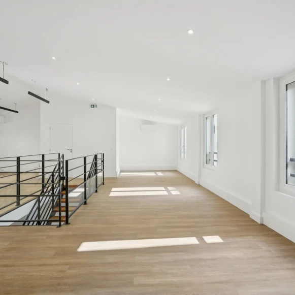 Espace indépendant 250 m² 36 postes Location bureau Passage Dubail Paris 75010 - photo 4