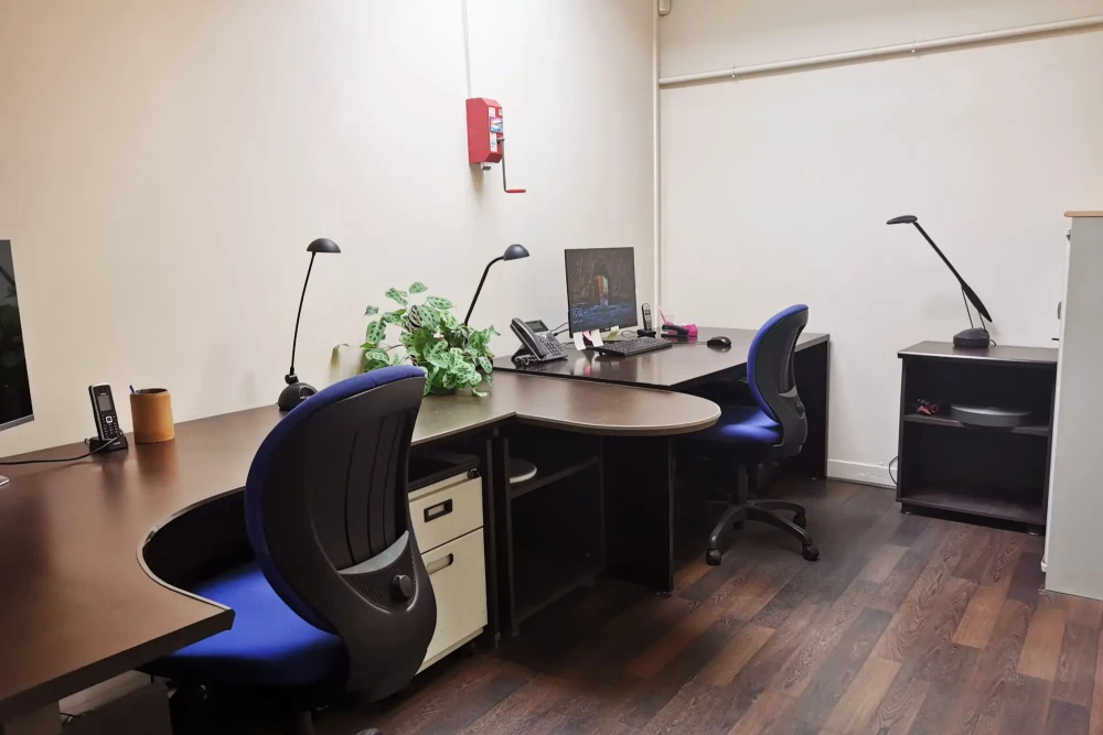 Bureau privé - 92320 - 3 postes - 650€