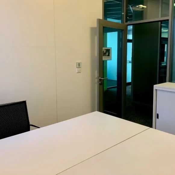 Bureau privé 10 m² 1 poste Location bureau Rue Jacques-Louis Hénon Lyon 69004 - photo 1