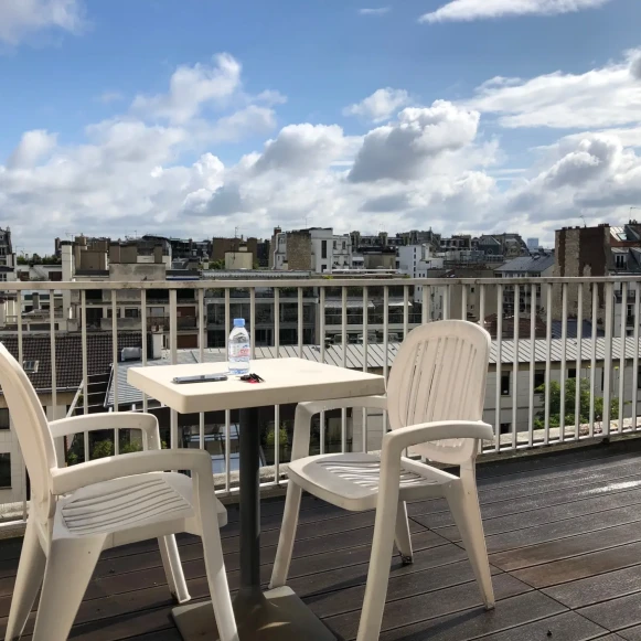 Bureau privé 18 m² 1 poste Location bureau Avenue Charles de Gaulle Neuilly-sur-Seine 92200 - photo 2