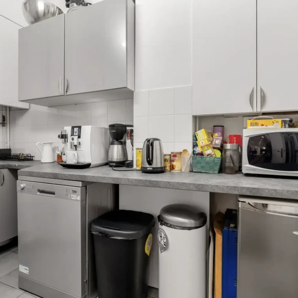 Bureau privé 50 m² 12 postes Coworking Rue d'Antin Paris 75002 - photo 9