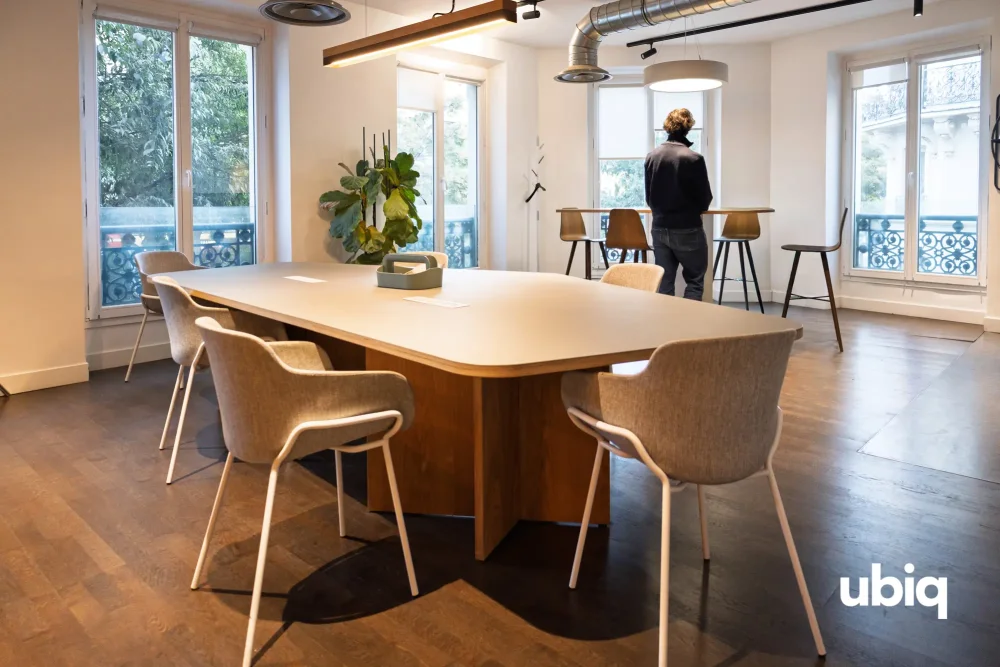 Bureau privé - 75001 - 31 postes - 21449€