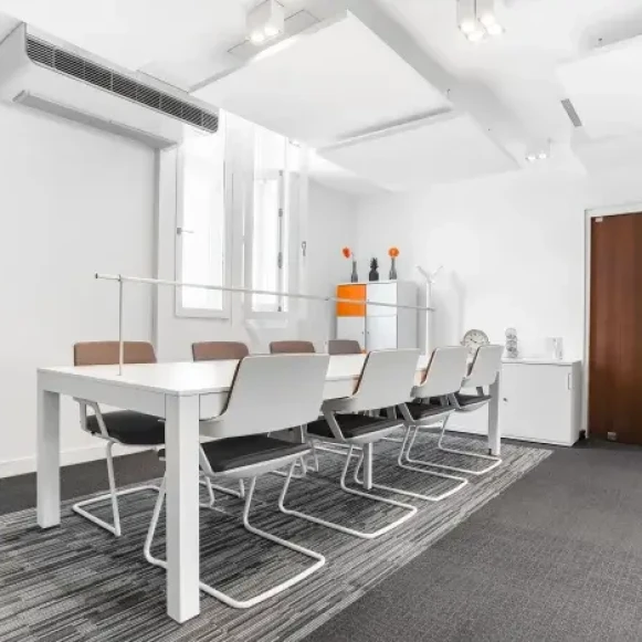 Bureau privé 15 m² 3 postes Coworking Rue Charles Domercq Bordeaux 33800 - photo 3