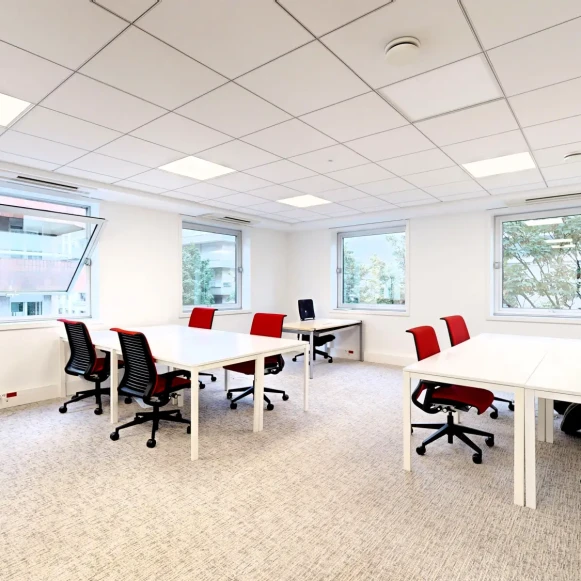 Bureau privé 43 m² 20 postes Location bureau Rue de l'Abreuvoir Courbevoie 92400 - photo 1