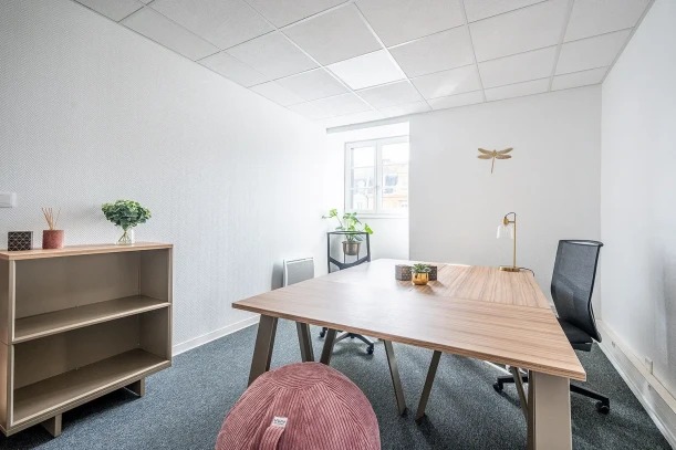 Bureau privé - 57000 - 6 postes - 2054€