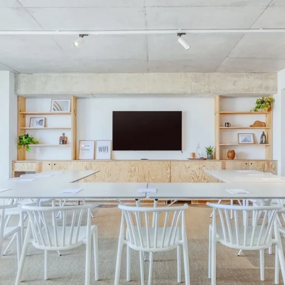 Bureau privé 45 m² 12 postes Location bureau Rue Haxo Marseille 13001 - photo 4