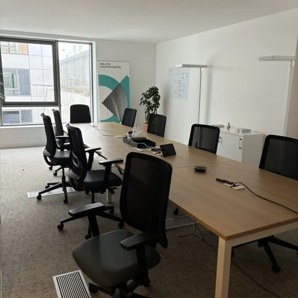 Espace indépendant 352 m² 24 postes Location bureau Boulevard Victor Paris 75015 - photo 6