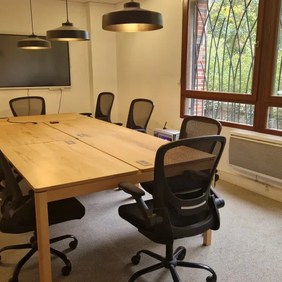 Bureau privé 24 m² 7 postes Coworking Avenue Daumesnil Paris 75012 - photo 1