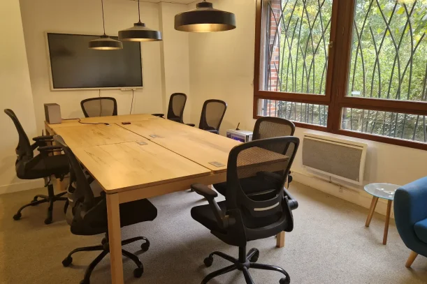 Bureau privé - 75012 - 7 postes - 3465€