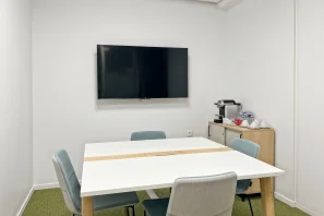 Bureau privé - 49000 - 3 postes - 740€