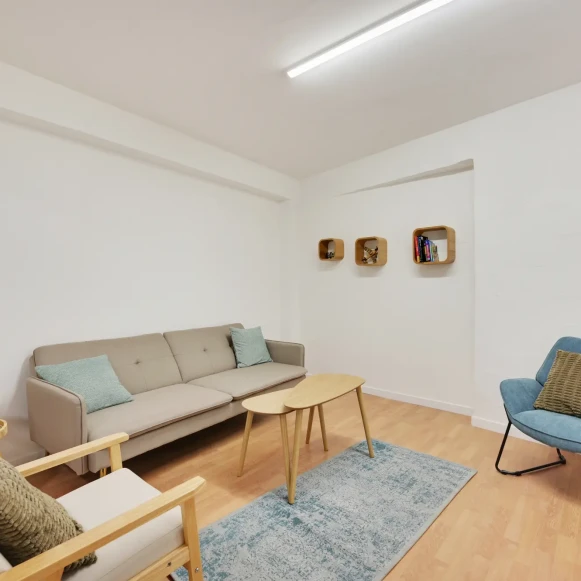 Bureau privé 14 m² 3 postes Coworking Avenue du Général Michel Bizot Paris 75012 - photo 6