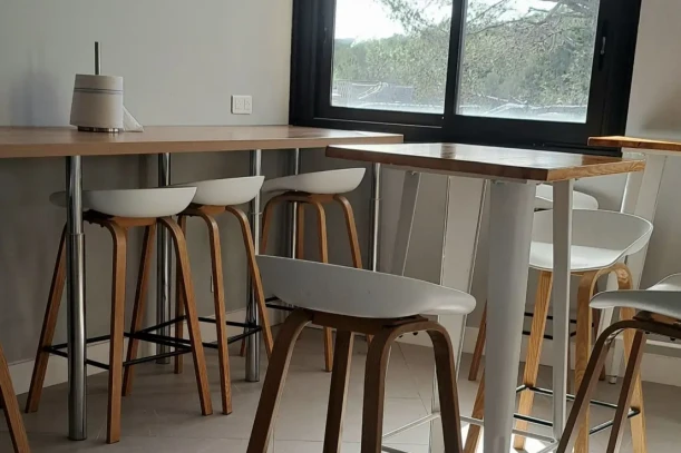 Bureau privé - 06410 - 5 postes - 2200€