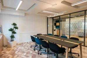 Bureau privé - 69006 - 3 postes - 1157€