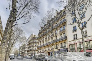 Bureau privé - 75008 - 5 postes - 3600€