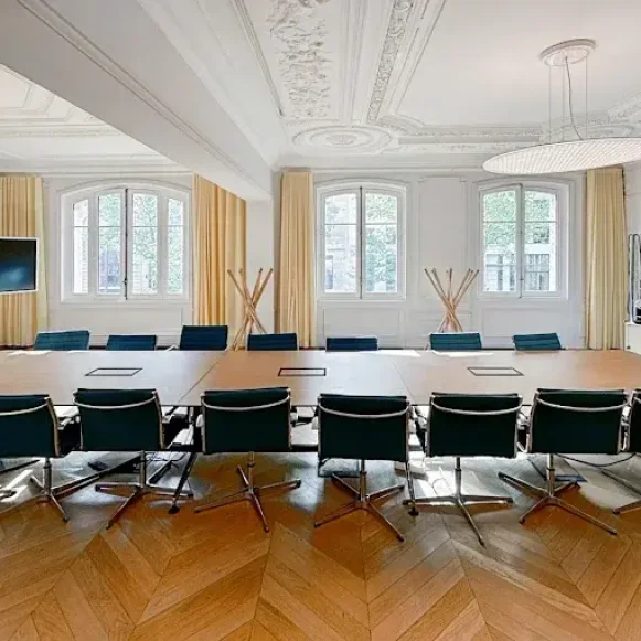 Bureau privé 32 m² 9 postes Coworking Avenue Kléber Paris 75016 - photo 1