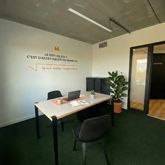 Bureau privé 11 m² 1 poste Coworking Boulevard Alain Savary Blagnac 31700 - photo 2