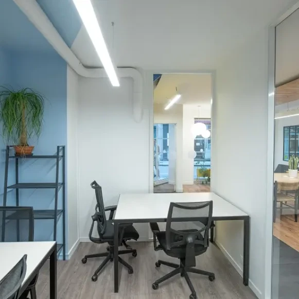 Bureau privé 11 m² 5 postes Location bureau Rue Greneta Paris 75002 - photo 2