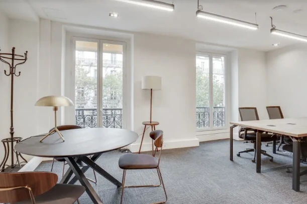 Espace indépendant - 75008 - 17 postes - 13600€