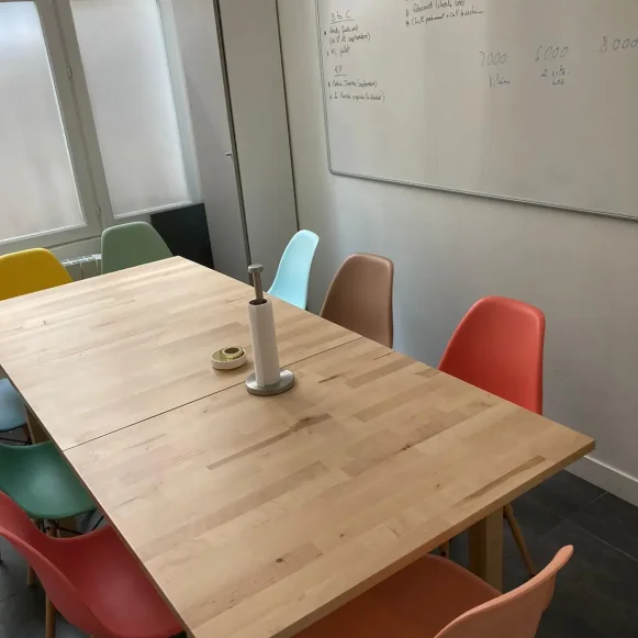 Bureau privé 35 m² 8 postes Location bureau Rue du Conservatoire Paris 75009 - photo 5