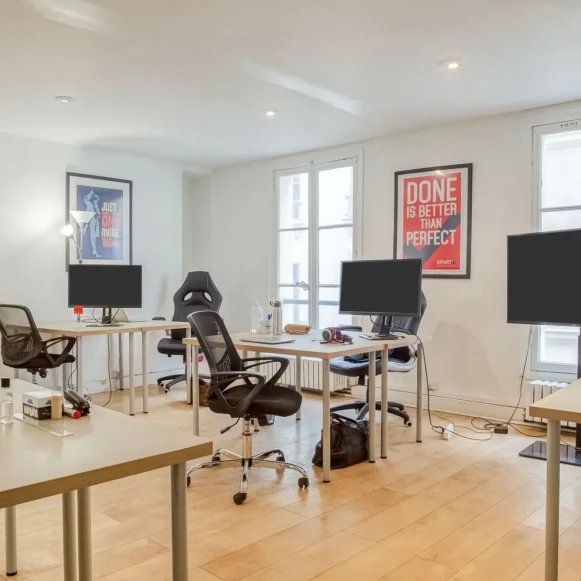 Espace indépendant 170 m² 30 postes Location bureau Rue d'Aboukir Paris 75002 - photo 5