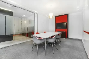 Bureau privé - 06000 - 30 postes - 7605€