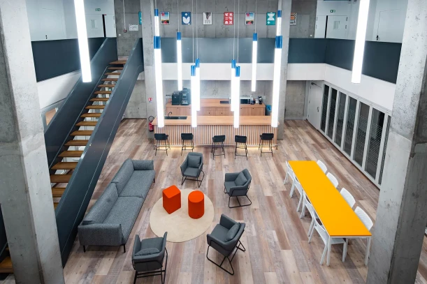 Bureau privé - 75020 - 5 postes - 2565€