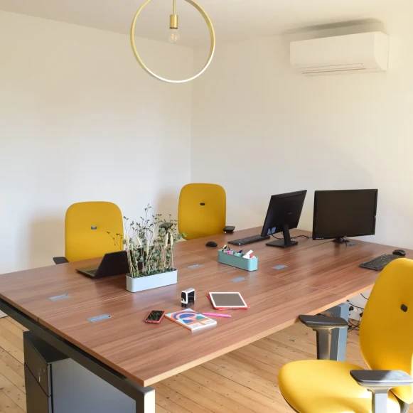 Bureau privé 22 m² 4 postes Location bureau Boulevard Maréchal Foch Beaune 21200 - photo 2