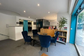 Bureau privé - 75010 - 2 postes - 600€