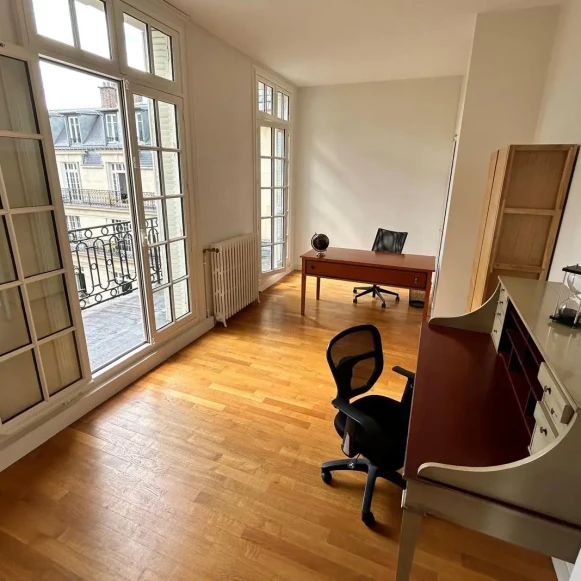 Bureau privé 18 m² 2 postes Location bureau Boulevard de Courcelles Paris 75017 - photo 1