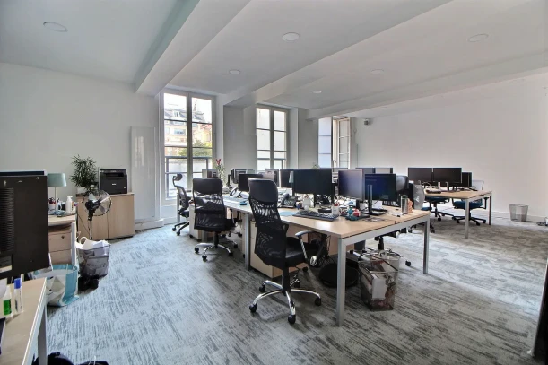 Espace indépendant - 75002 - 20 postes - 11000€