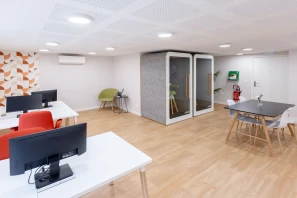 Open Space - 74600 - 6 postes - 210€