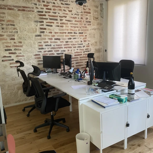 Bureau privé 25 m² 4 postes Location bureau Boulevard de Sébastopol Paris 75002 - photo 9