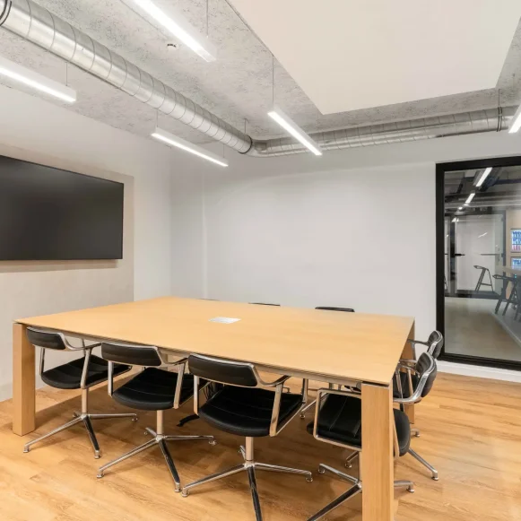 Espace indépendant 450 m² 46 postes Location bureau Rue Saint-Antoine Paris 75004 - photo 3