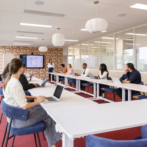 Bureau privé 7 m² 2 postes Coworking Rue Edouard Vaillant Villejuif 94800 - photo 7