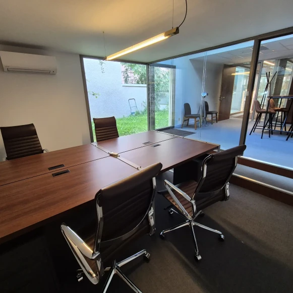 Espace indépendant 100 m² 14 postes Location bureau Cours Docteur Long Lyon 69003 - photo 3