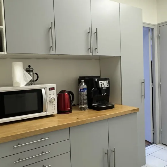 Bureau privé 27 m² 5 postes Location bureau Rue René Boulanger Paris 75010 - photo 3