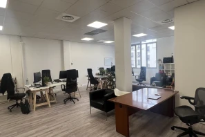 Open Space - 75012 - 5 postes - 330€